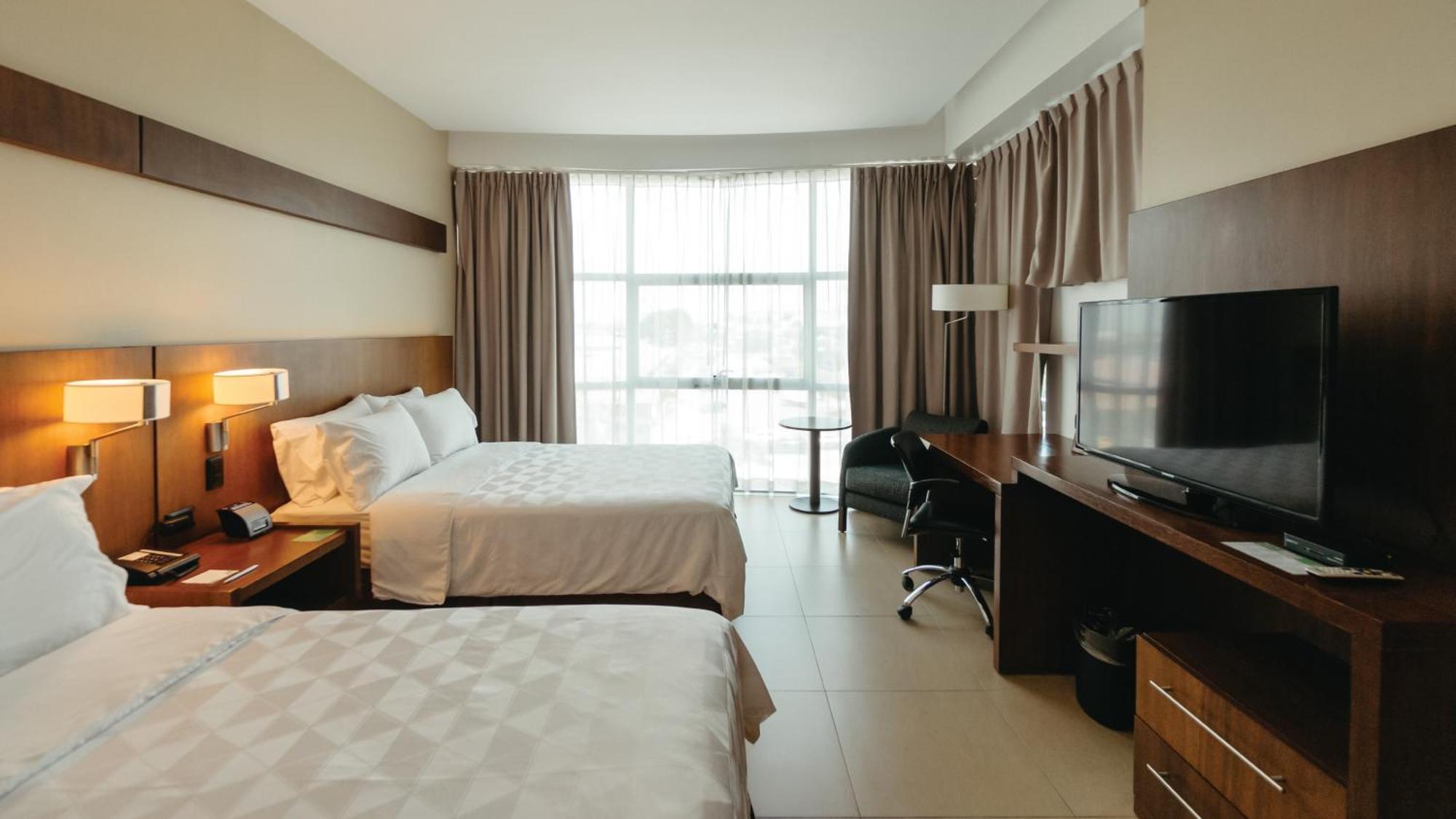Holiday Inn Guayaquil Airport By Ihg Luaran gambar A room at the hotel