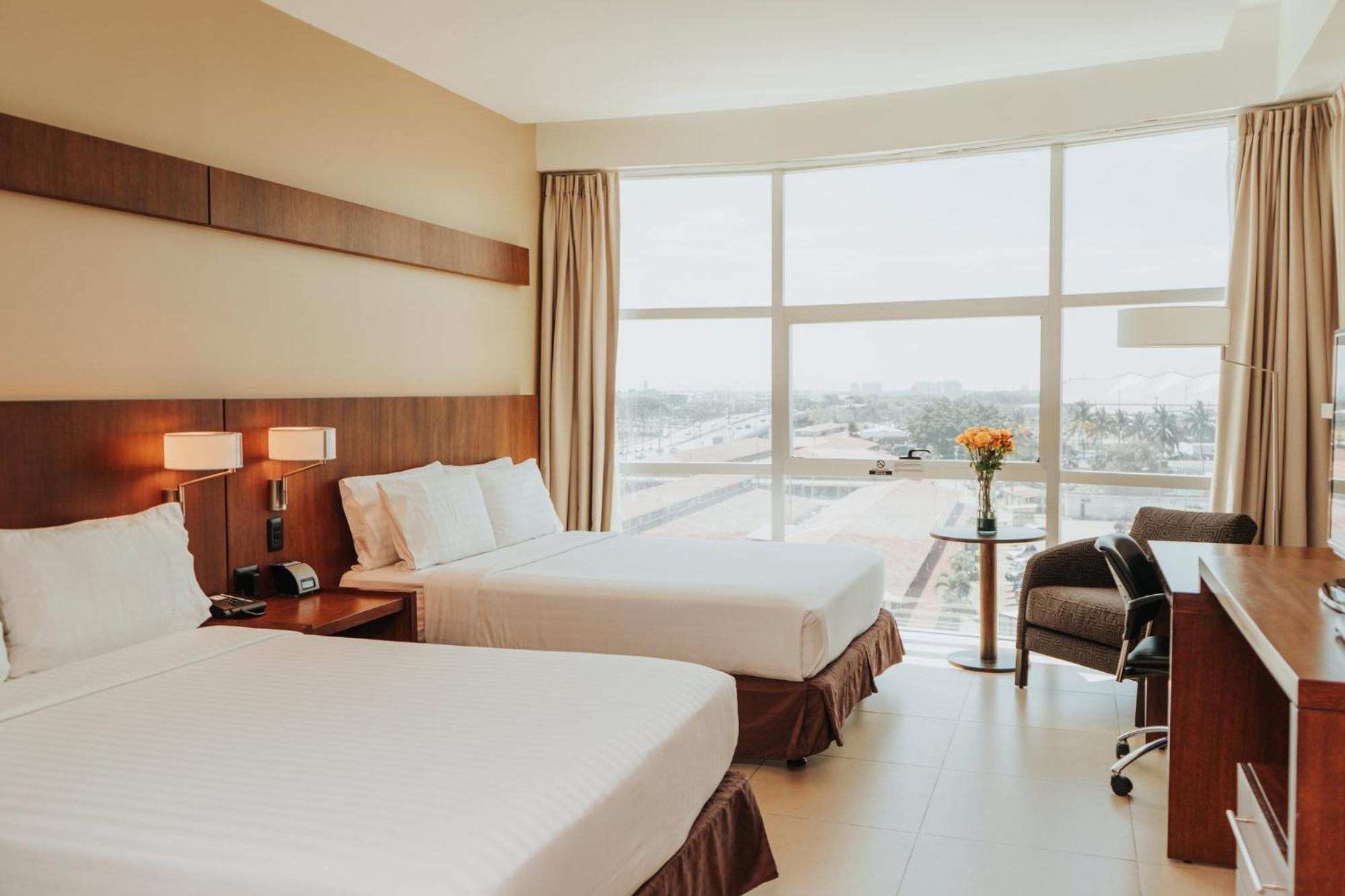 Holiday Inn Guayaquil Airport By Ihg Luaran gambar A room at the hotel