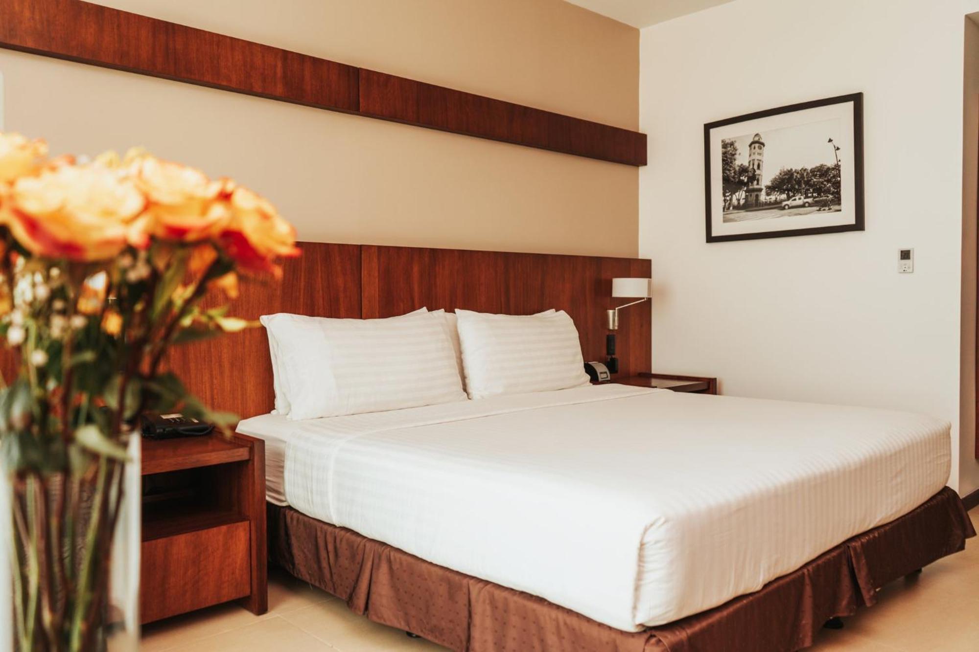 Holiday Inn Guayaquil Airport By Ihg Luaran gambar A bedroom at the hotel